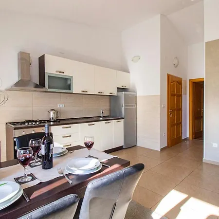 Apartamento Durdica Beautiful Garden With Fantastic Sea And Mountain Views Metajna Exterior foto