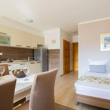 Apartamento Durdica Beautiful Garden With Fantastic Sea And Mountain Views Metajna Exterior foto