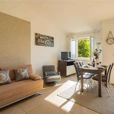 Apartamento Durdica Beautiful Garden With Fantastic Sea And Mountain Views Metajna Exterior foto