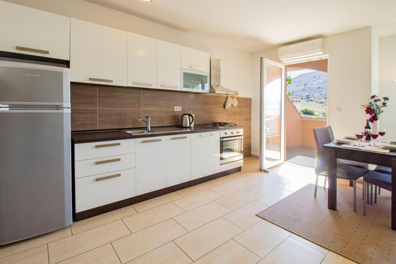 Apartment Durdica Beautiful Garden With Fantastic Sea And Mountain Views Metajna