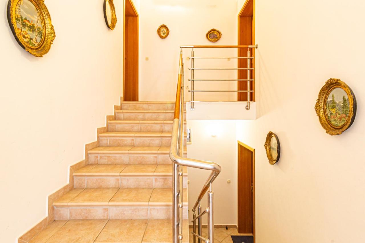 Apartment Durdica Beautiful Garden With Fantastic Sea And Mountain Views *